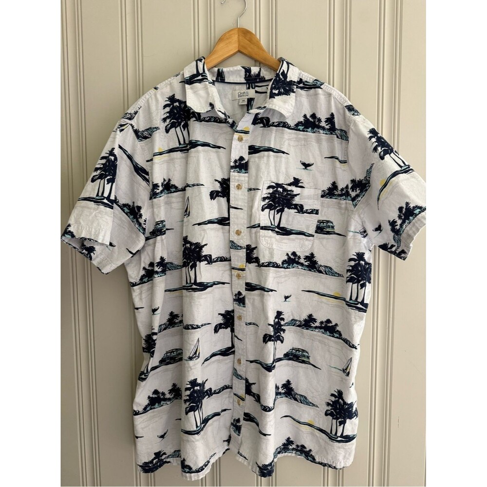 croft & barrow White Short Sleeve Hawaiian Button-Down Shirt with Navy Print